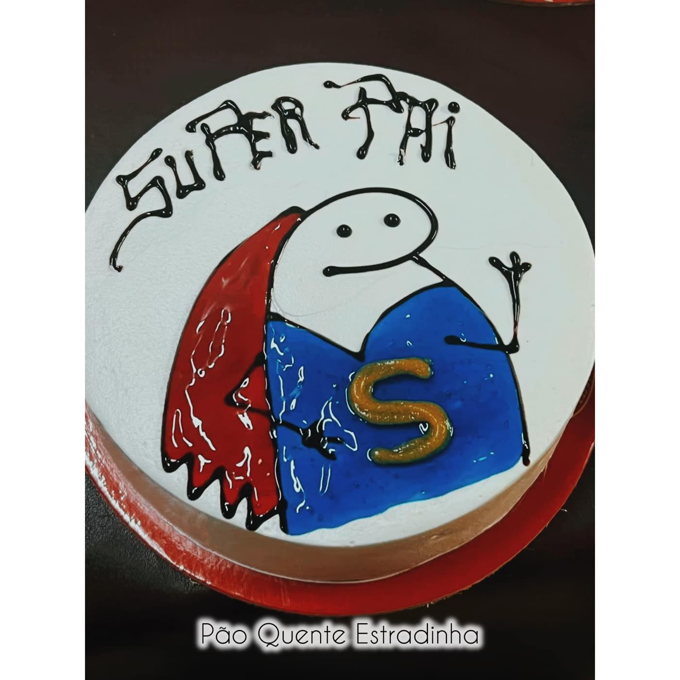Bolo de Dia da Mãe ou Dia do Pai do Pão Quente Estradinha