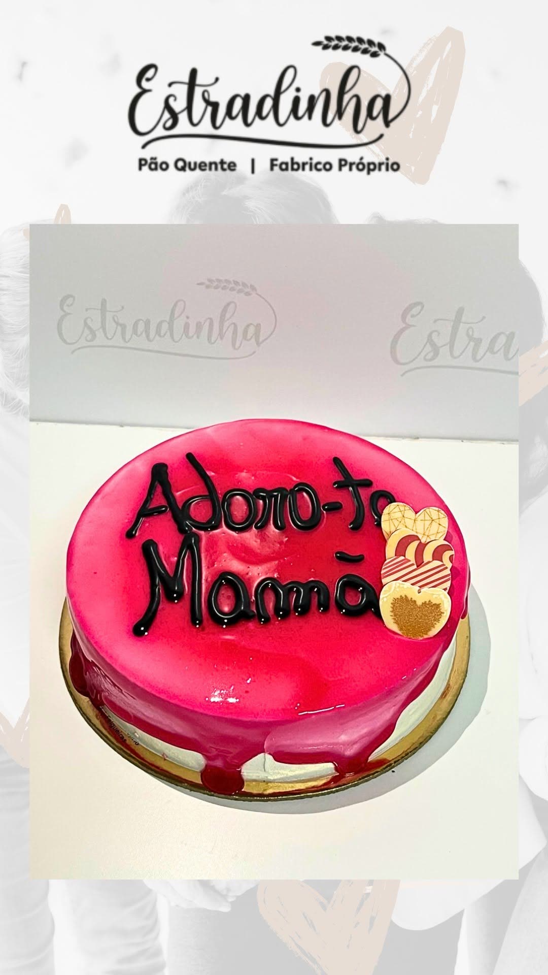 Bolo de Dia da Mãe ou Dia do Pai do Pão Quente Estradinha