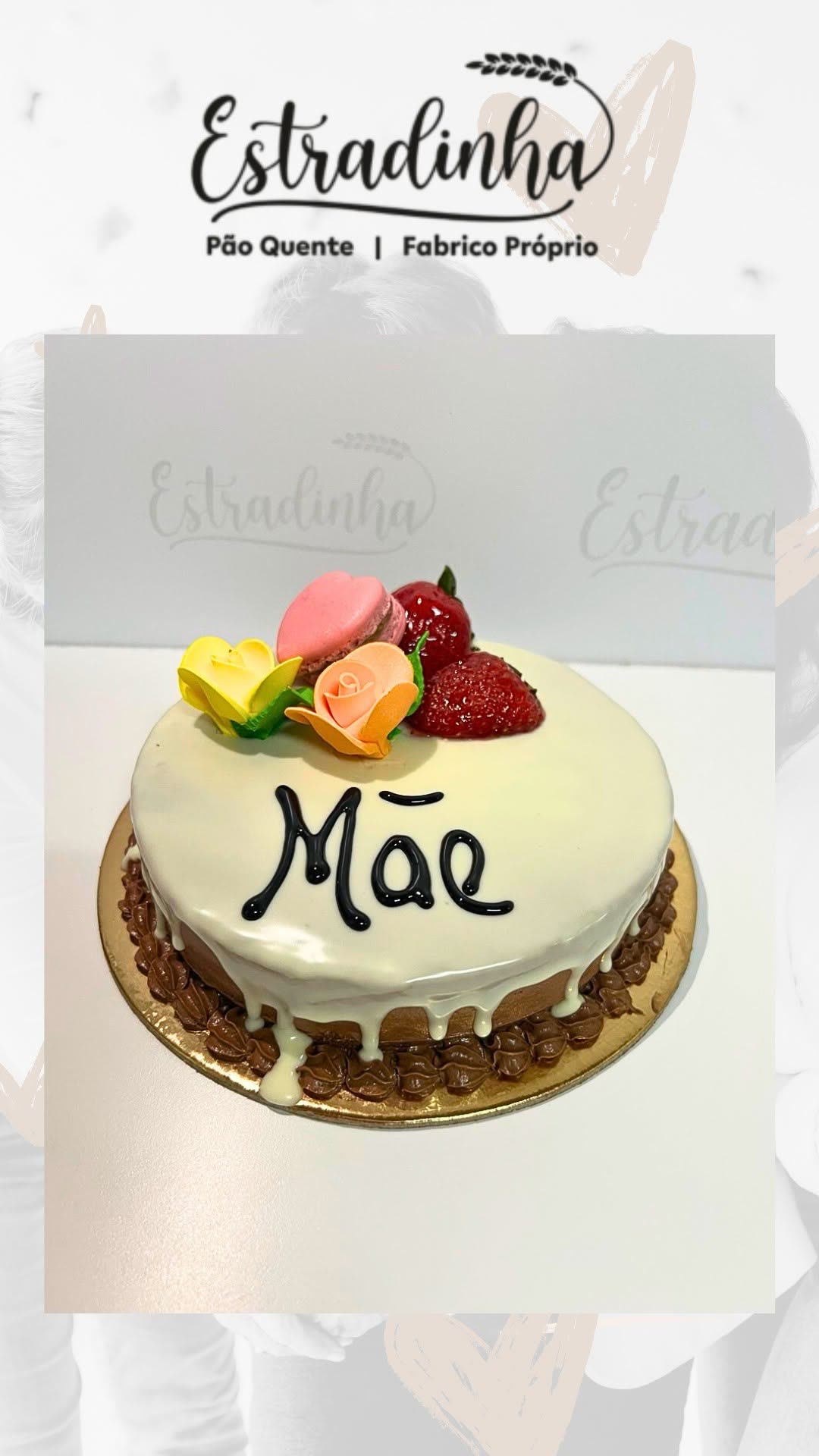 Bolo de Dia da Mãe ou Dia do Pai do Pão Quente Estradinha