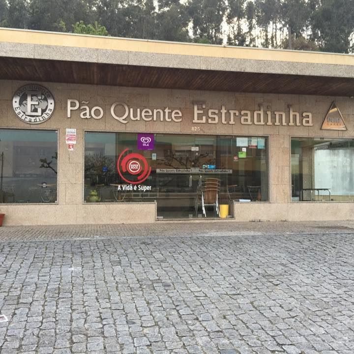 Fachada do Pão Quente Estradinha
