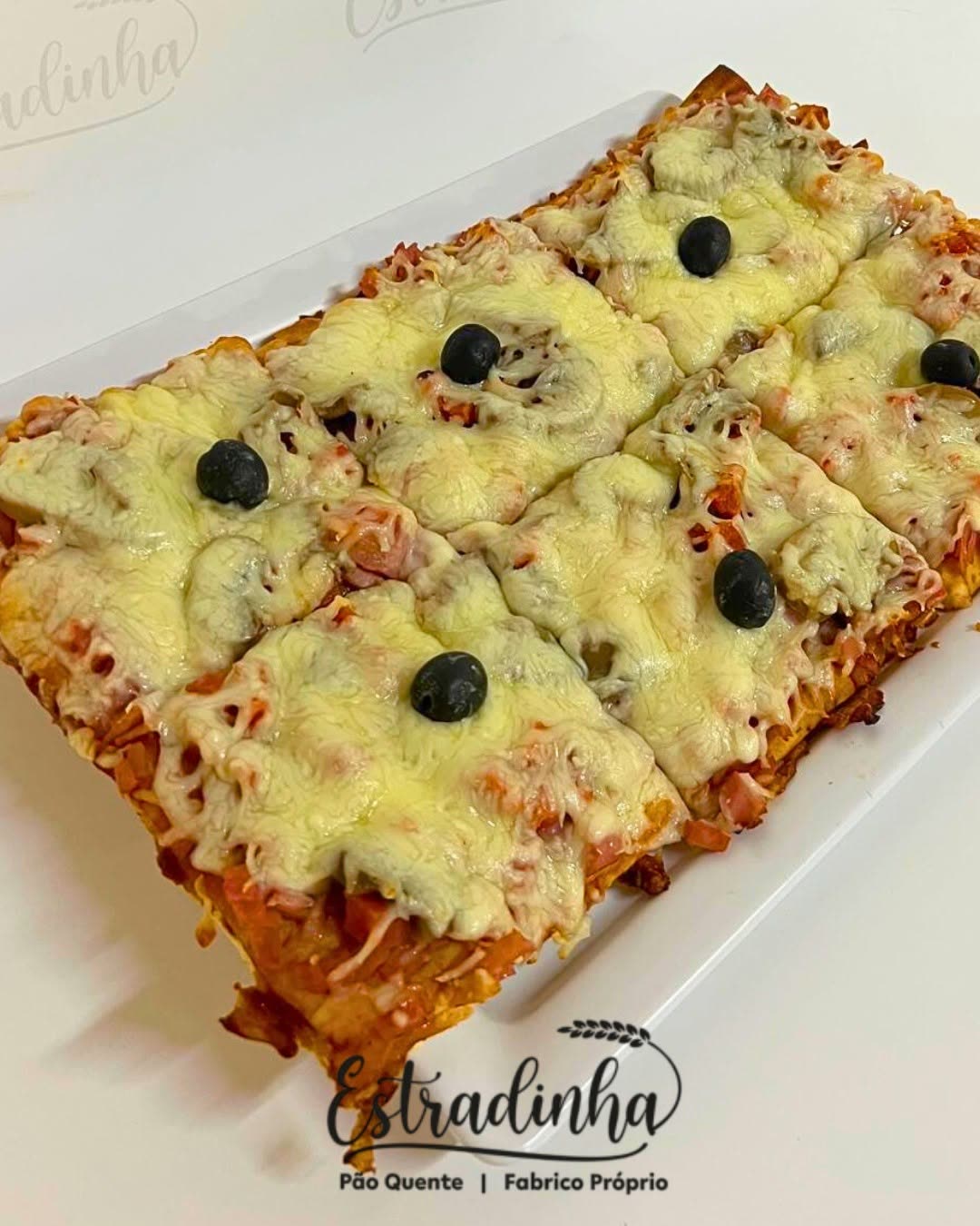 Fatia de pizza — Pão Quente Estradinha