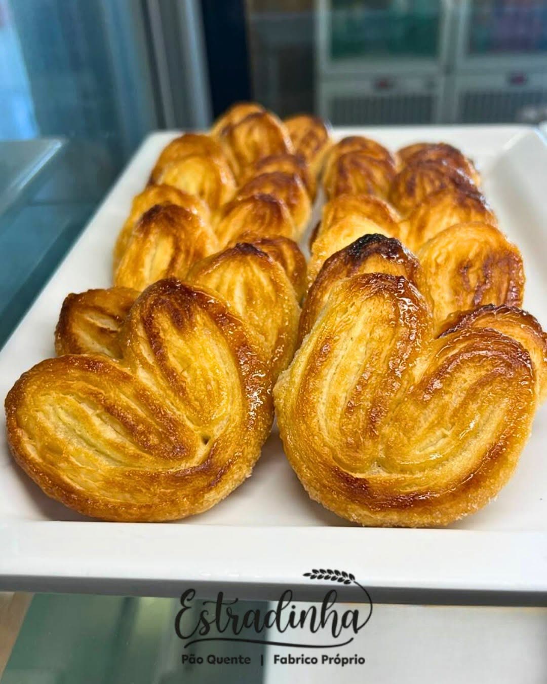 Doçaria tradicional do Pão Quente Estradinha