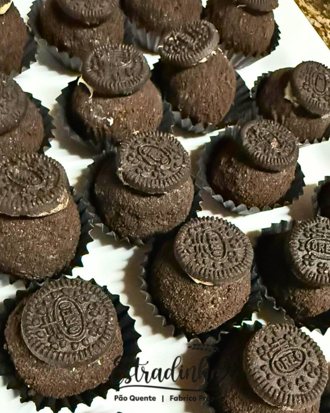 Doçaria variada do Pão Quente Estradinha