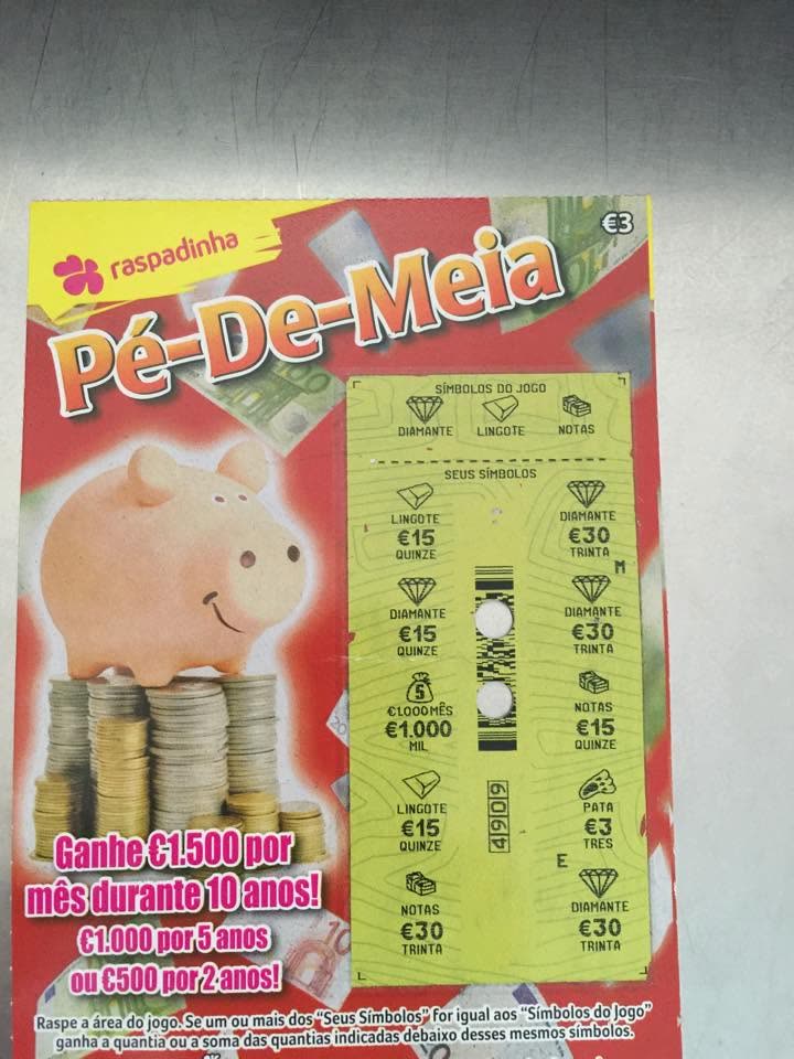 Raspadinha premiada com 180 € no Pão Quente Estradinha